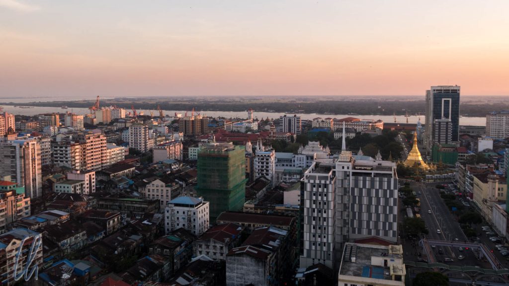 Yagon von aus der Vogelperspektive. Mit 5 Mio die größte Stadt Myanmars, aber kein Großstadtfeeling
