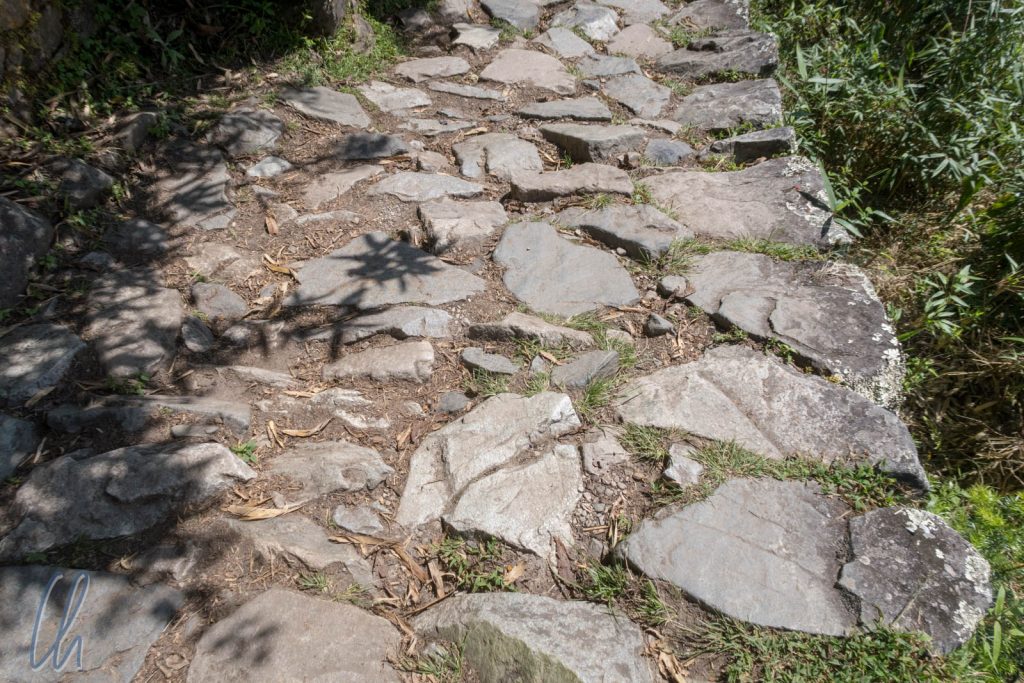 Das letzte Stück des Inka Trails war mit großen Steinen gepflastert