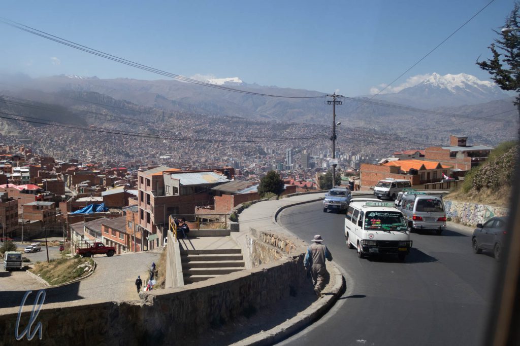 Auf der Fahrt von El Alto hinunter ins Tal nach La Paz