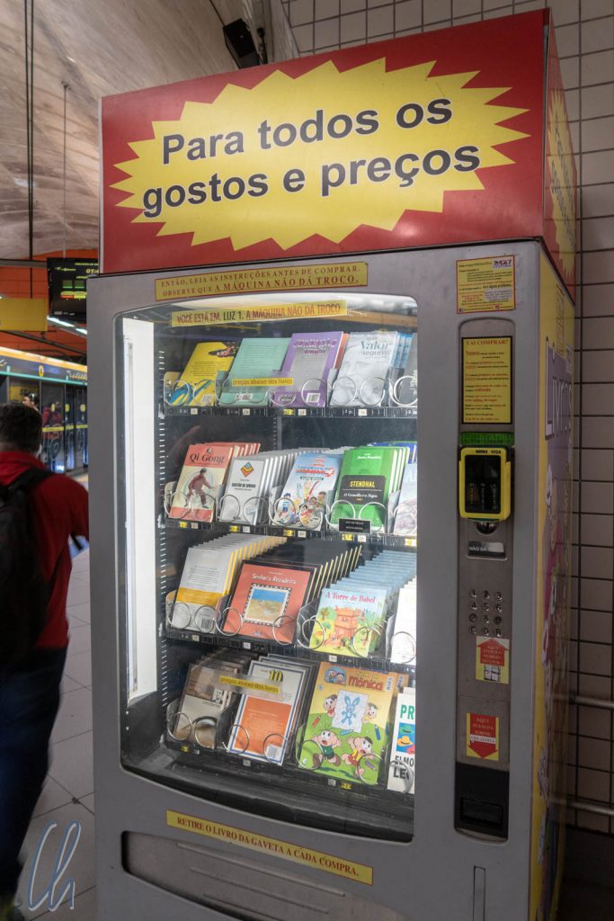 Ein Bücherautomat in der U-Bahn von São Paulo, das ist Fortschritt!