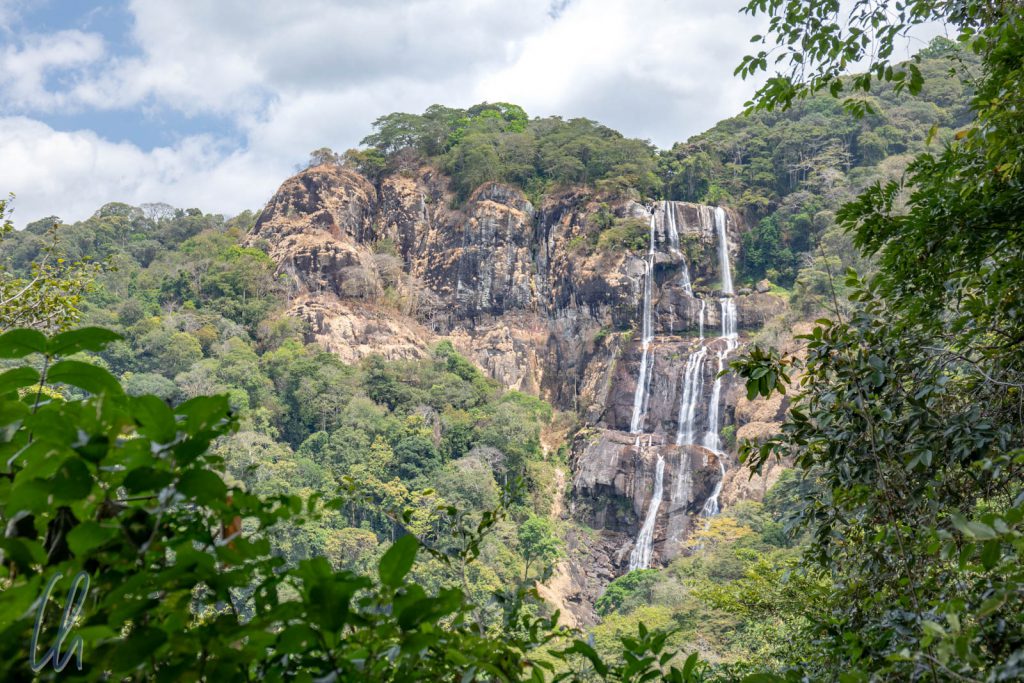 Die Sanje Falls im Udzungwa Nationalpark. Mit 170 Metern Höhe sind sie die höchsten Wasserfälle in Tansanias Nationalparks.