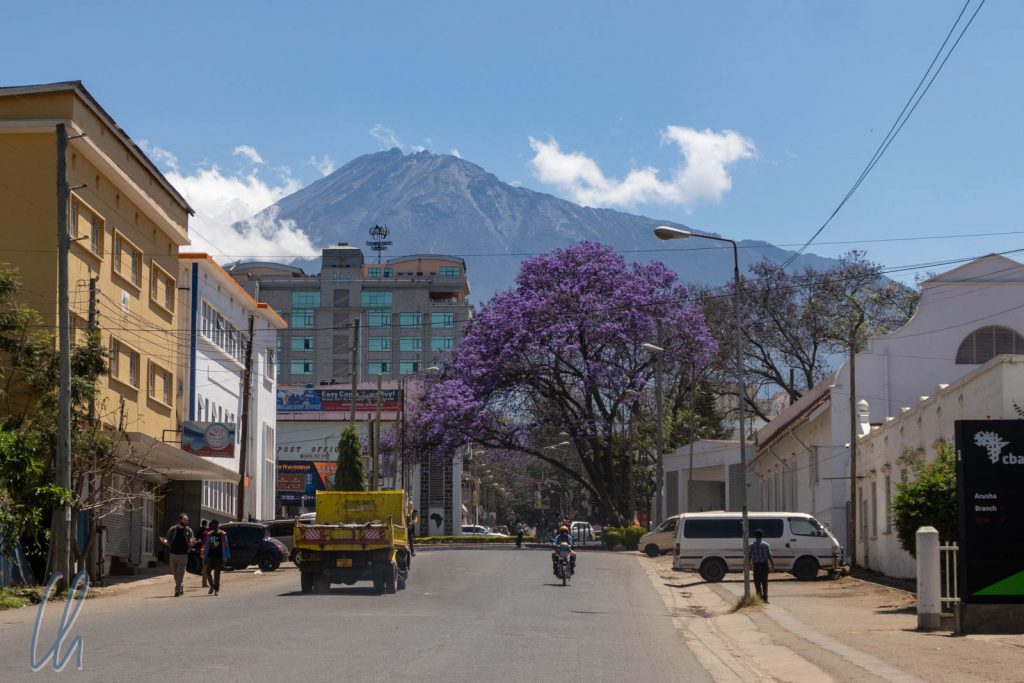 Der Mount Meru ist von vielen Orten in Arusha gut zu sehen.