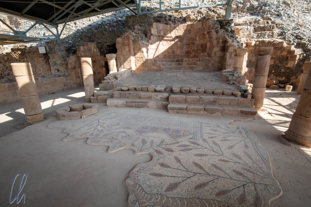 Die freigelegten Überreste der Kirche aus dem 5./6. Jahrhundert vor Lots Höhle