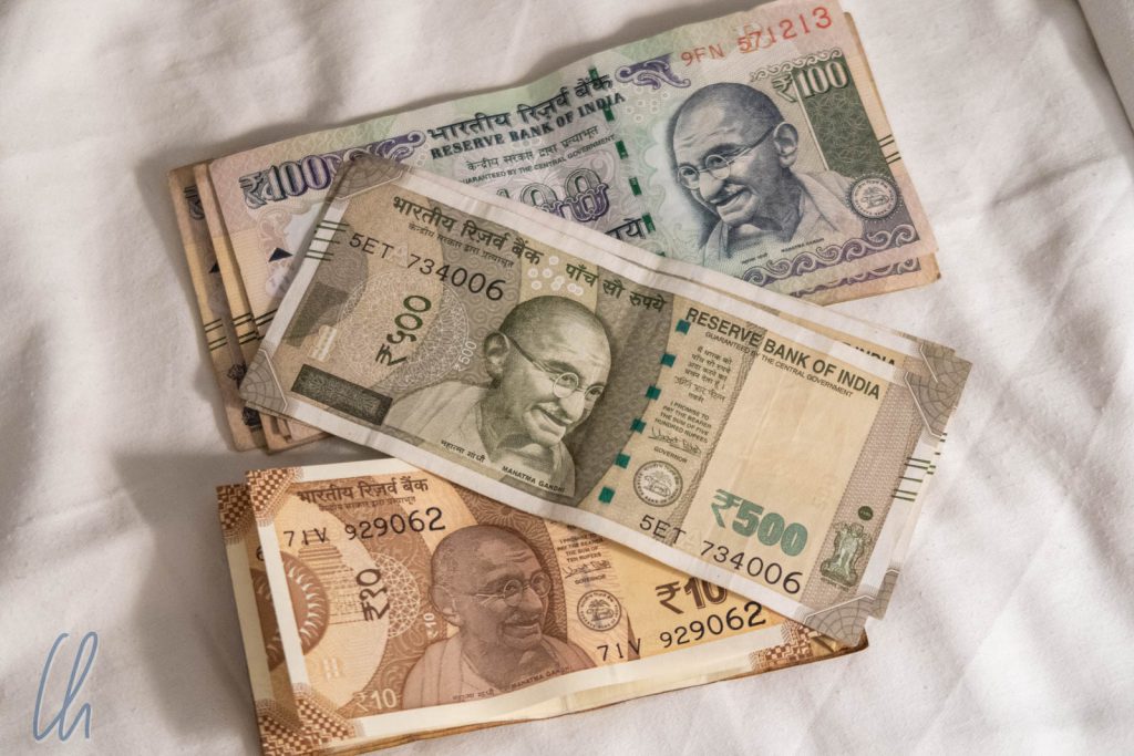 Auf allen indischen Geldscheinen ist Mahatma Gandhi abgebildet.