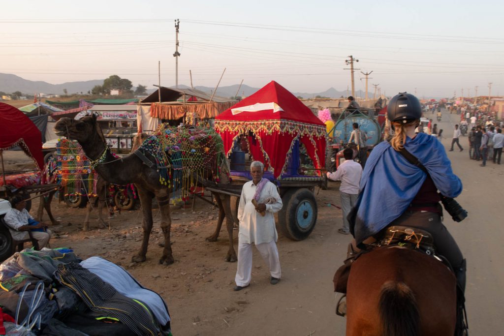Wir ritten über die Pushkar Horse and Camel Fair.
