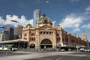 Die Flinders Station im Zentrum von Melbourne