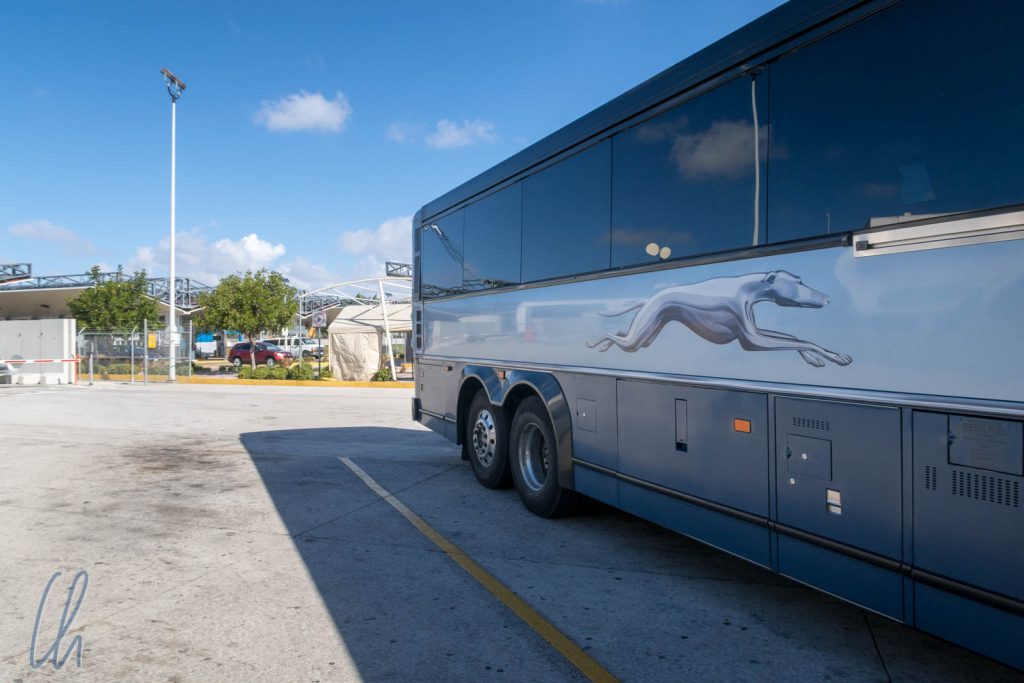 Am Ende das Verkehrsmittel unserer Wahl, der Greyhound-Bus
