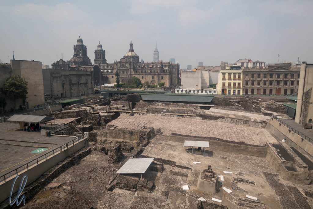 Blick auf die Ausgrabungen des Templo Mayor im Herzen von Mexico City