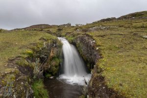 Ein kleiner Wasserfall, das Ziel unserer ersten Wanderung
