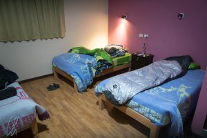 Ein schönes Zimmer, aber keine Heizung. Zum Glück bekamen wir warme Schlafsäcke gestellt.