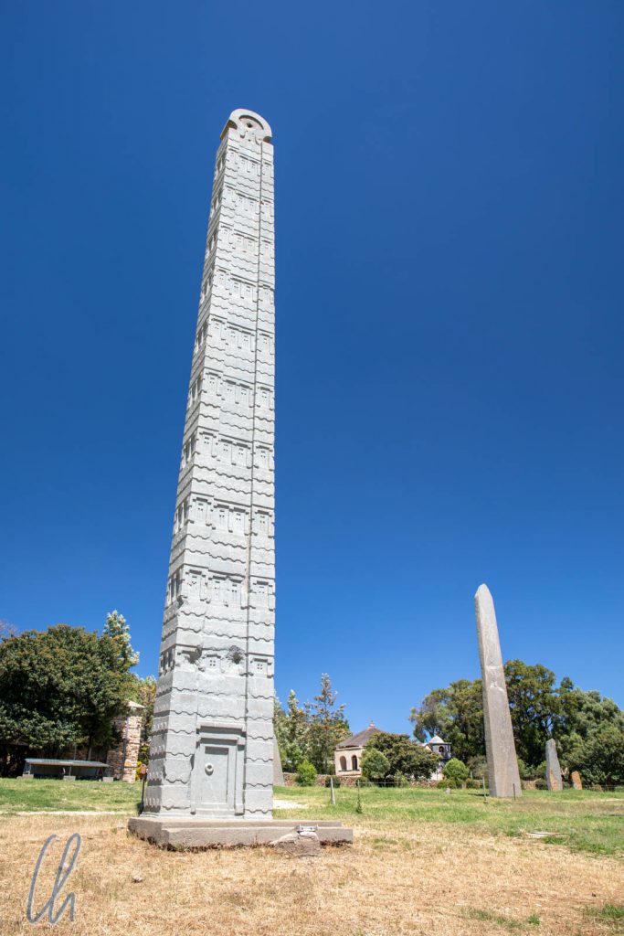 Der "Obelisk von Aksum" steht seit 2008 wieder erhaben auf dem Stelenfeld in Aksum.