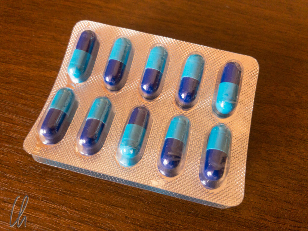 Ein Antibiotikum aus Tupiza, Bolivien. Der Apotheker händigte uns nur die Blister ohne Verpackung und Beipackzettel aus.
